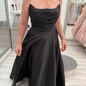 Elegant Black Strapless Evening Dress , Cat eye , Brand New